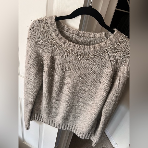 Rhinestone and Pearl grey sweater from super dry size large - Picture 1 of 5